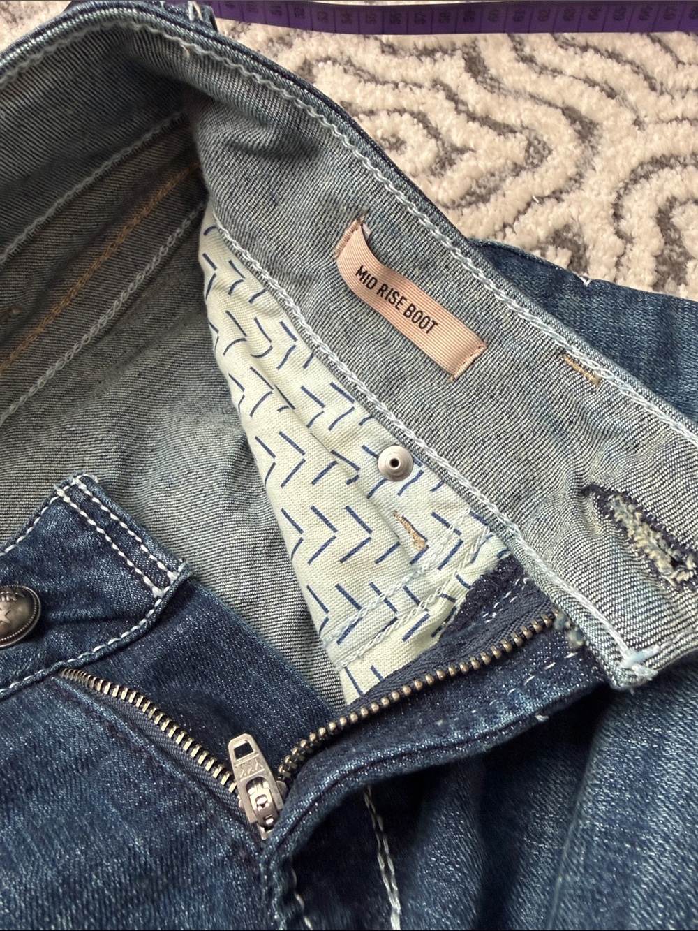 Ariat Dark Blue Flare Jeans with Embroidered Back Pockets - Picture 6 of 6
